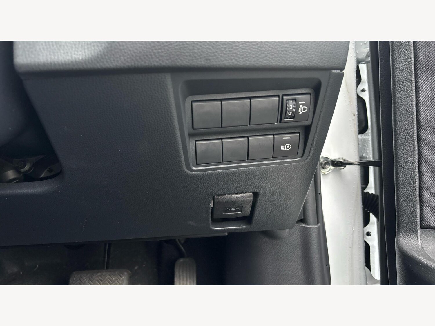 Used Toyota Yaris Cross 2024 for sale - 76700913: Photo 23