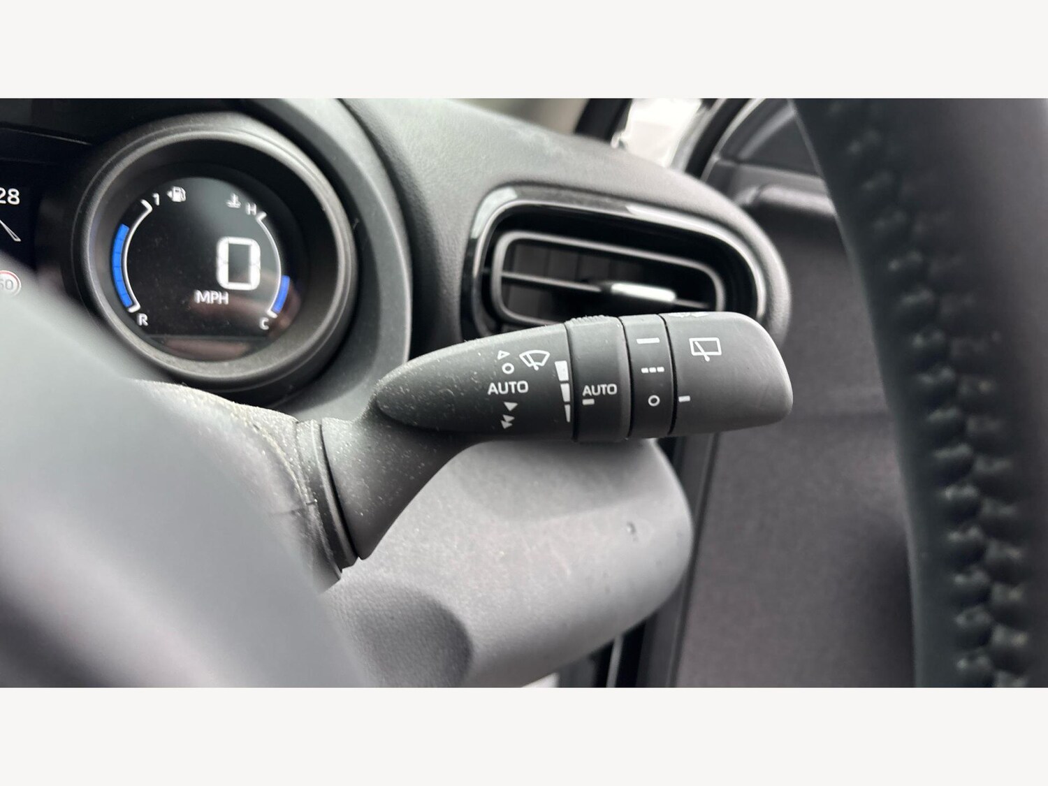 Used Toyota Yaris Cross 2024 for sale - 76700913: Photo 25