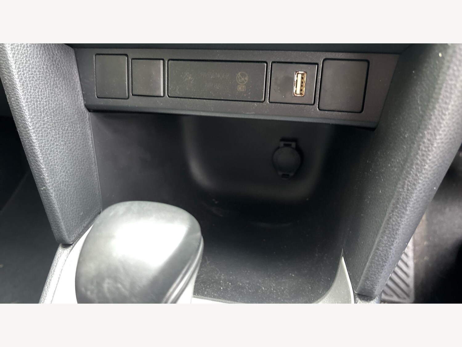 Used Toyota Yaris Cross 2024 for sale - 76700913: Photo 27