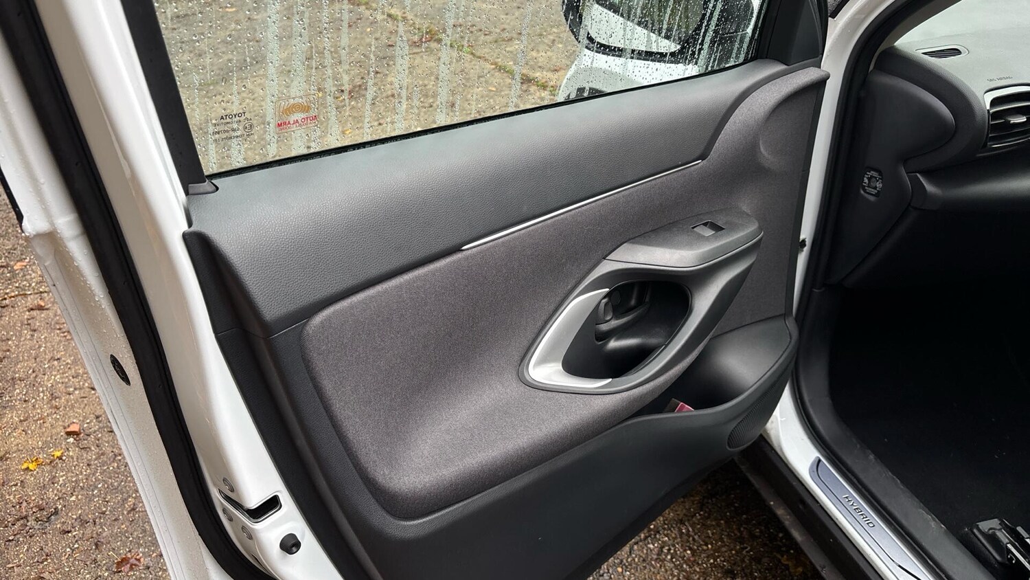 Used Toyota Yaris Cross 2024 for sale - 76700913: Photo 50