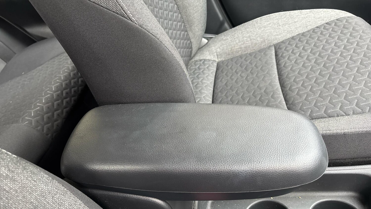 Used Toyota Yaris Cross 2024 for sale - 76700913: Photo 56