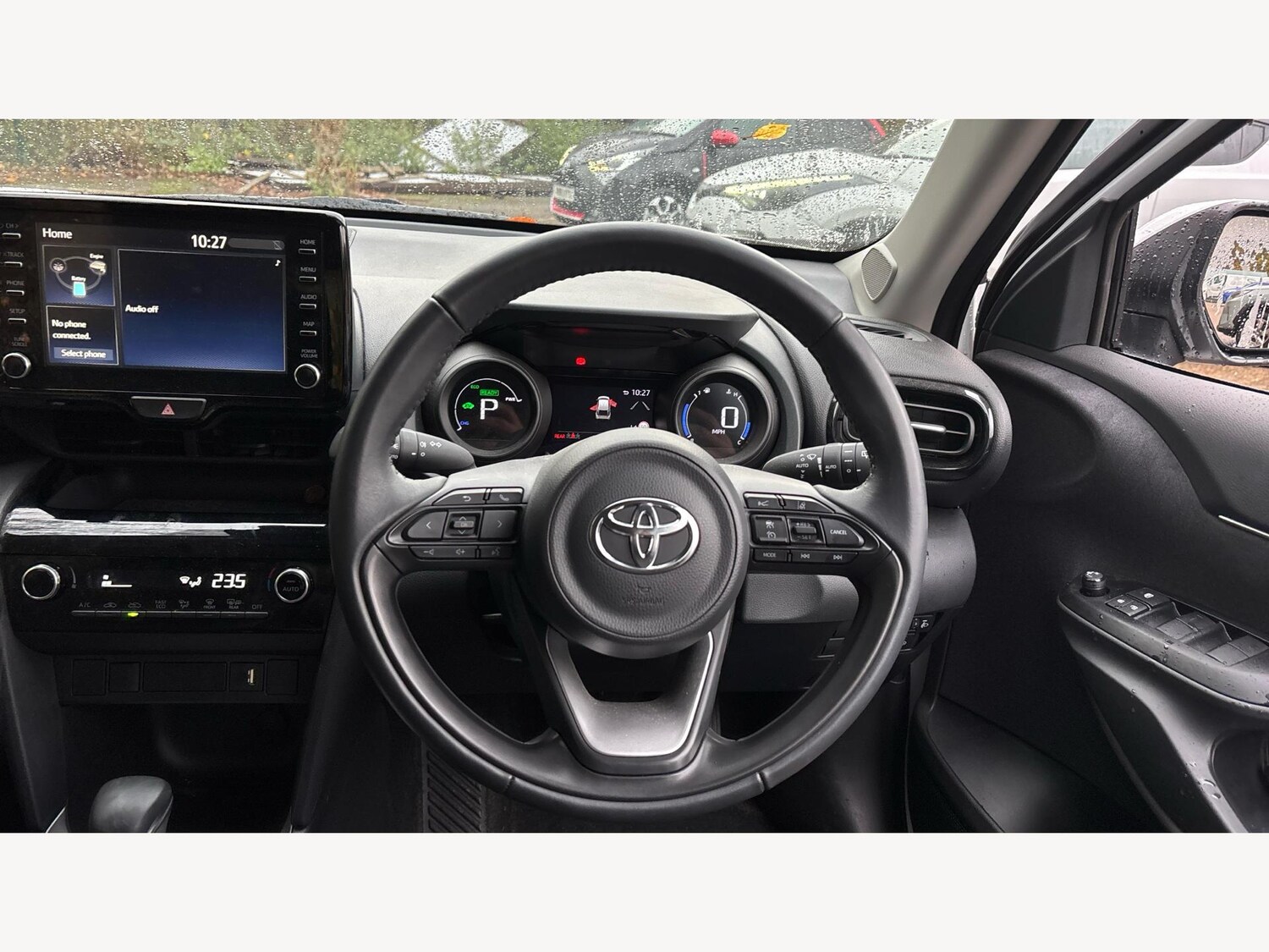 Used Toyota Yaris Cross 2024 for sale - 76700913: Photo 8