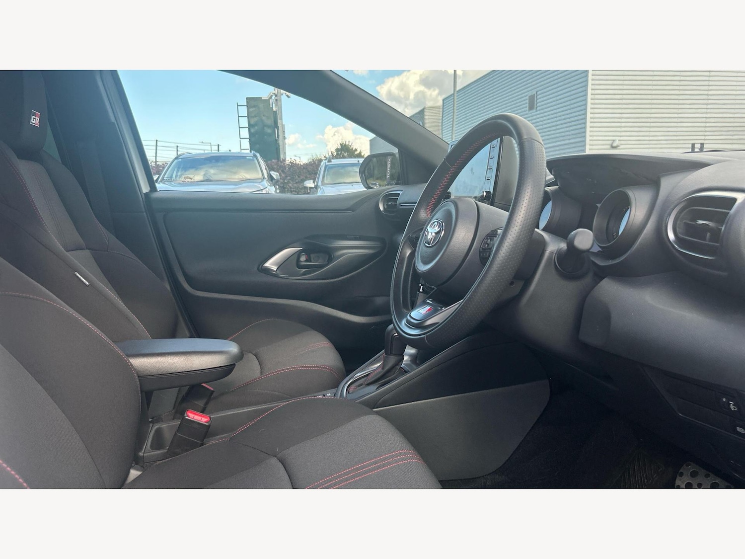 Used Toyota Yaris 2024 for sale - 76926747: Photo 13