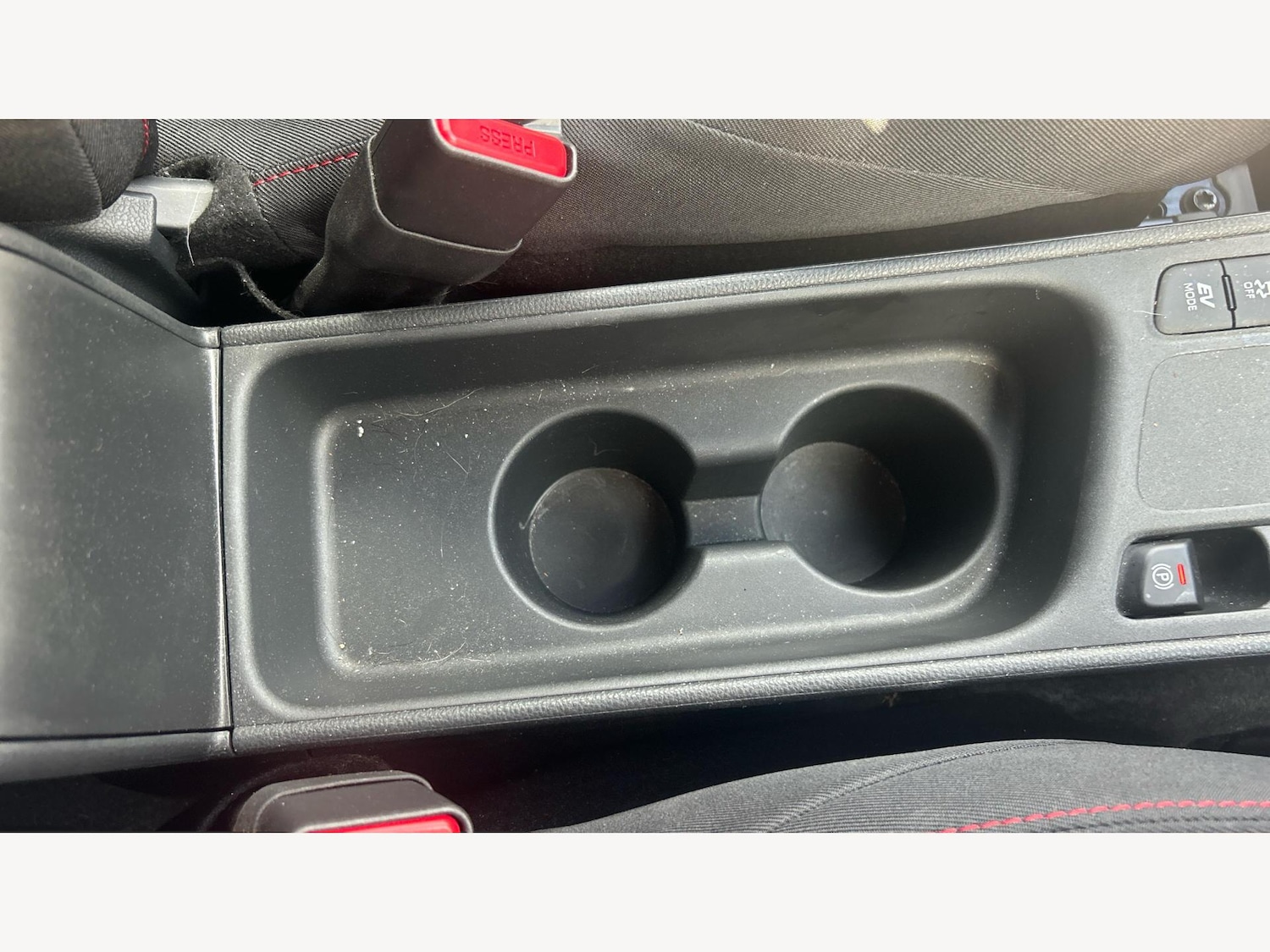 Used Toyota Yaris 2024 for sale - 76926747: Photo 27