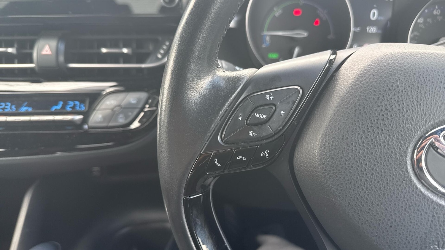 Used Toyota C-HR 2022 for sale - 76314734: Photo 37