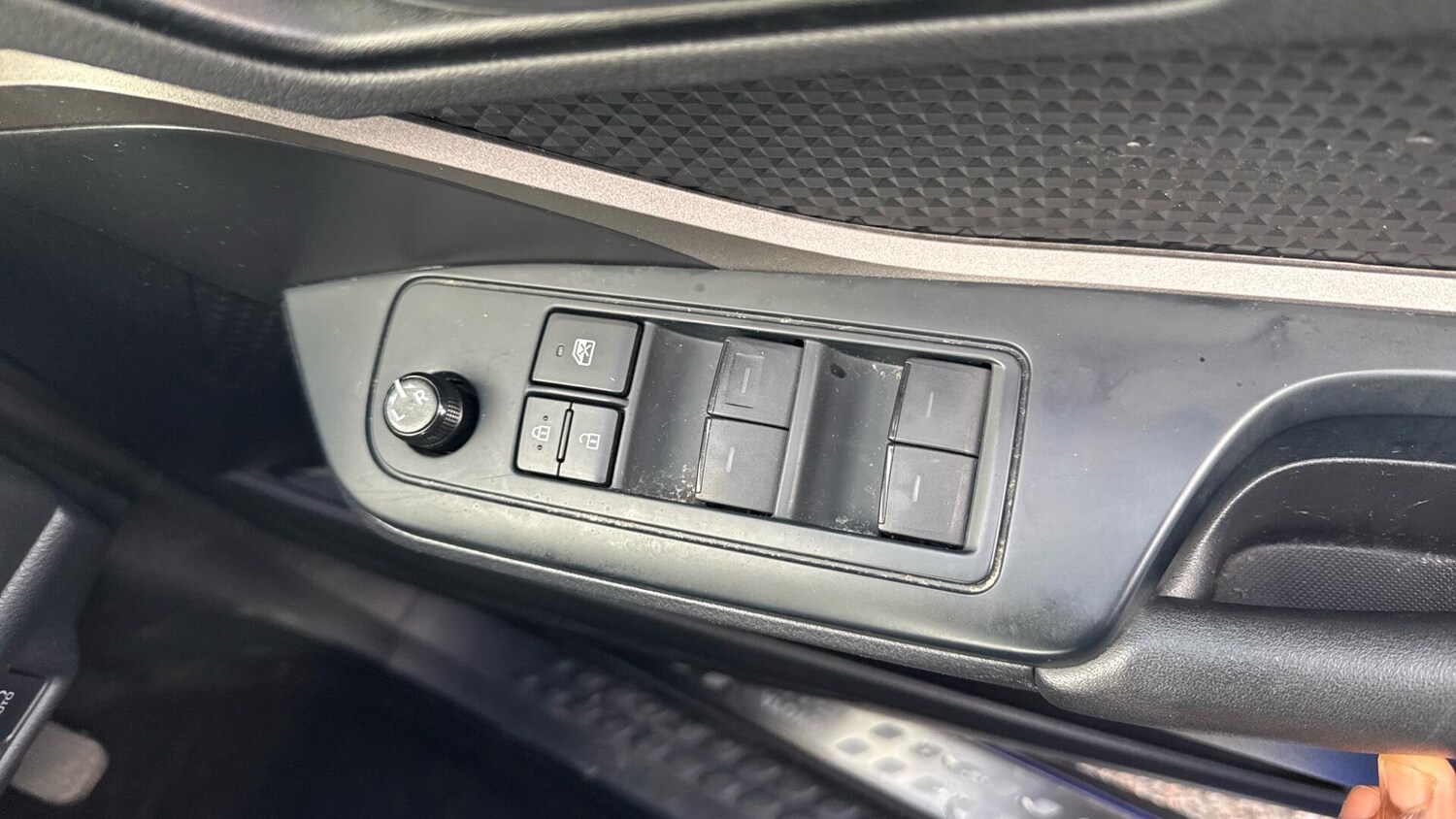 Used Toyota C-HR 2022 for sale - 76314734: Photo 43
