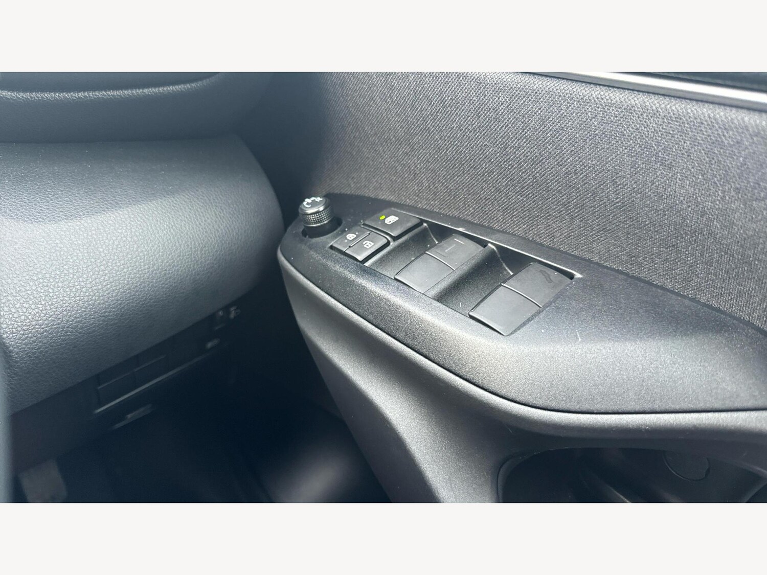 Used Toyota Yaris Cross 2025 for sale - 77424848: Photo 31