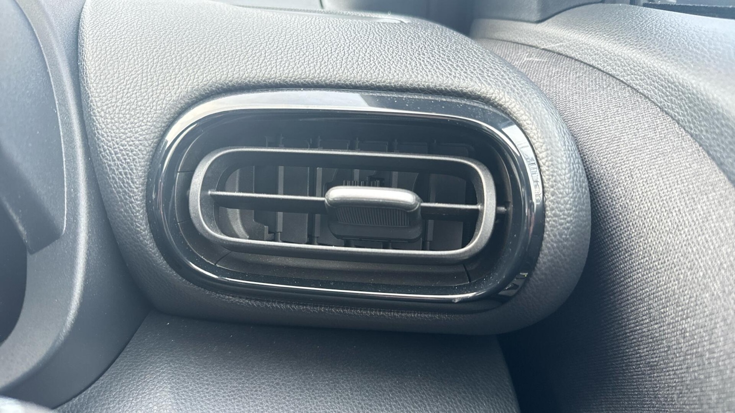 Used Toyota Yaris Cross 2025 for sale - 77424848: Photo 37