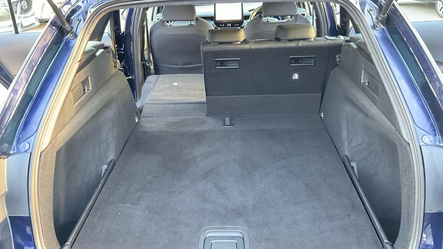 Used Toyota Corolla 2023 for sale - 76099109: Photo 48
