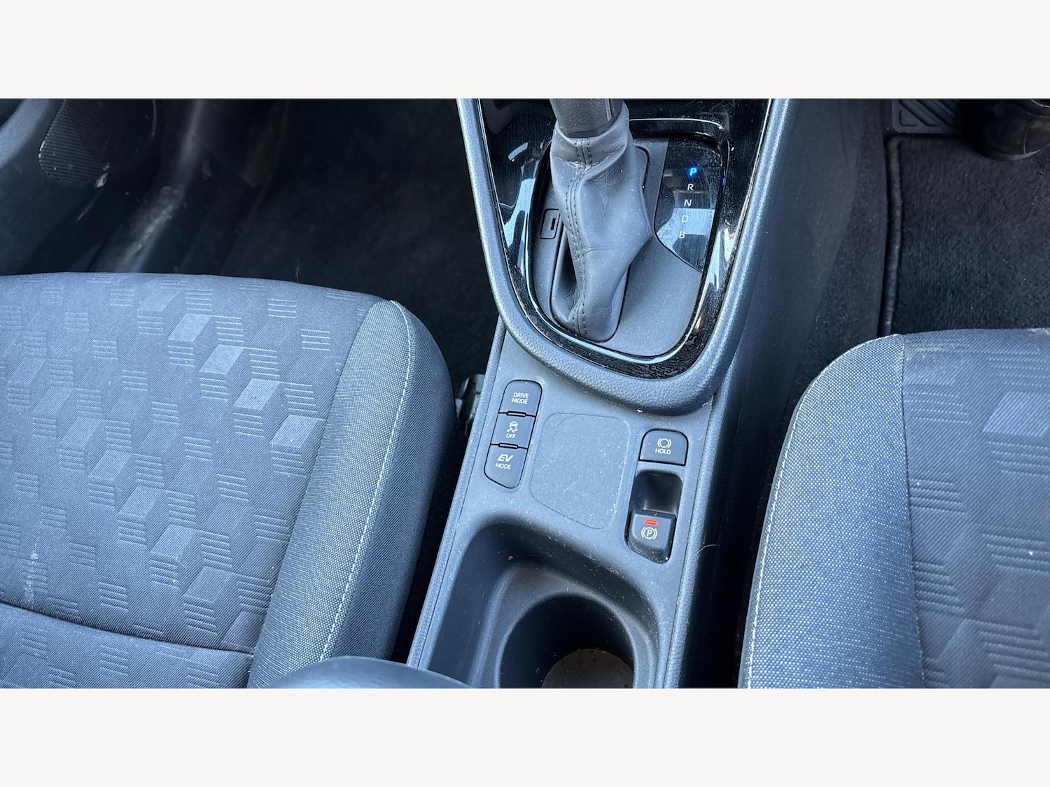 Used Toyota Yaris 2024 for sale - 77238562: Photo 27