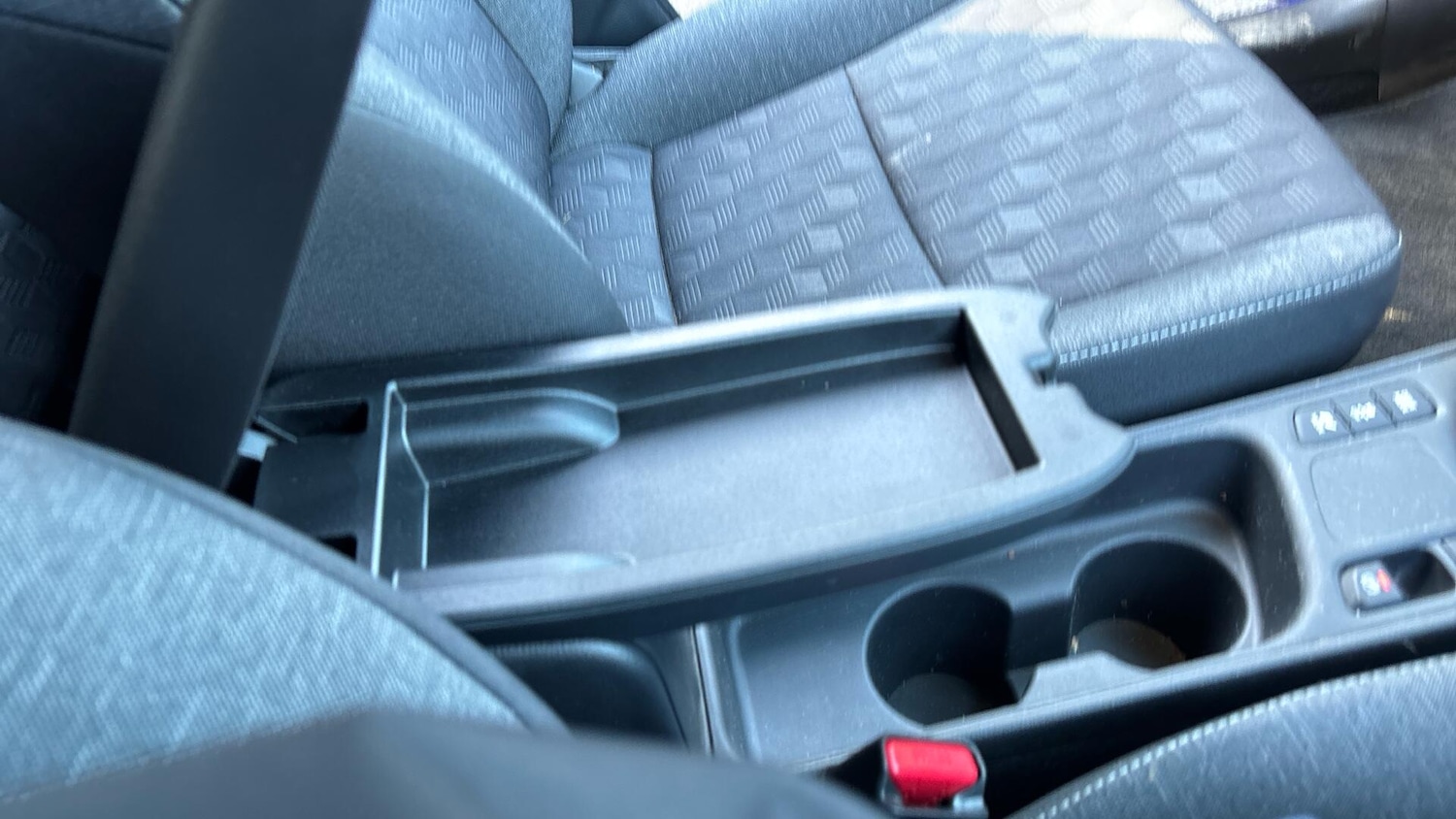 Used Toyota Yaris 2024 for sale - 77238562: Photo 32