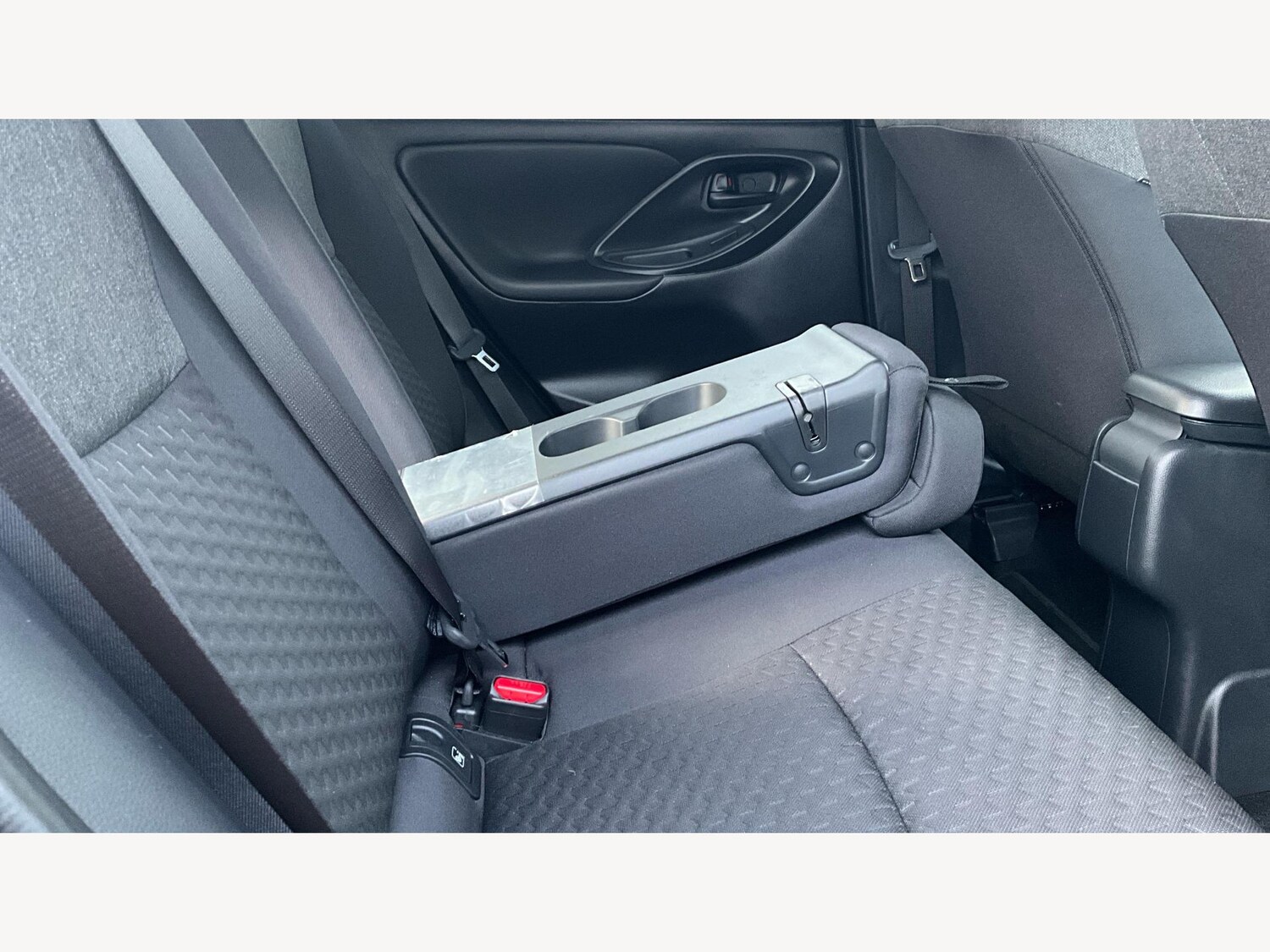 Used Toyota Yaris Cross 2025 for sale - 77537258: Photo 24