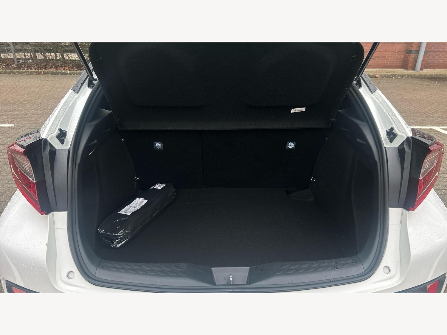 Used Toyota C-HR for sale - 77424815: Photo 16