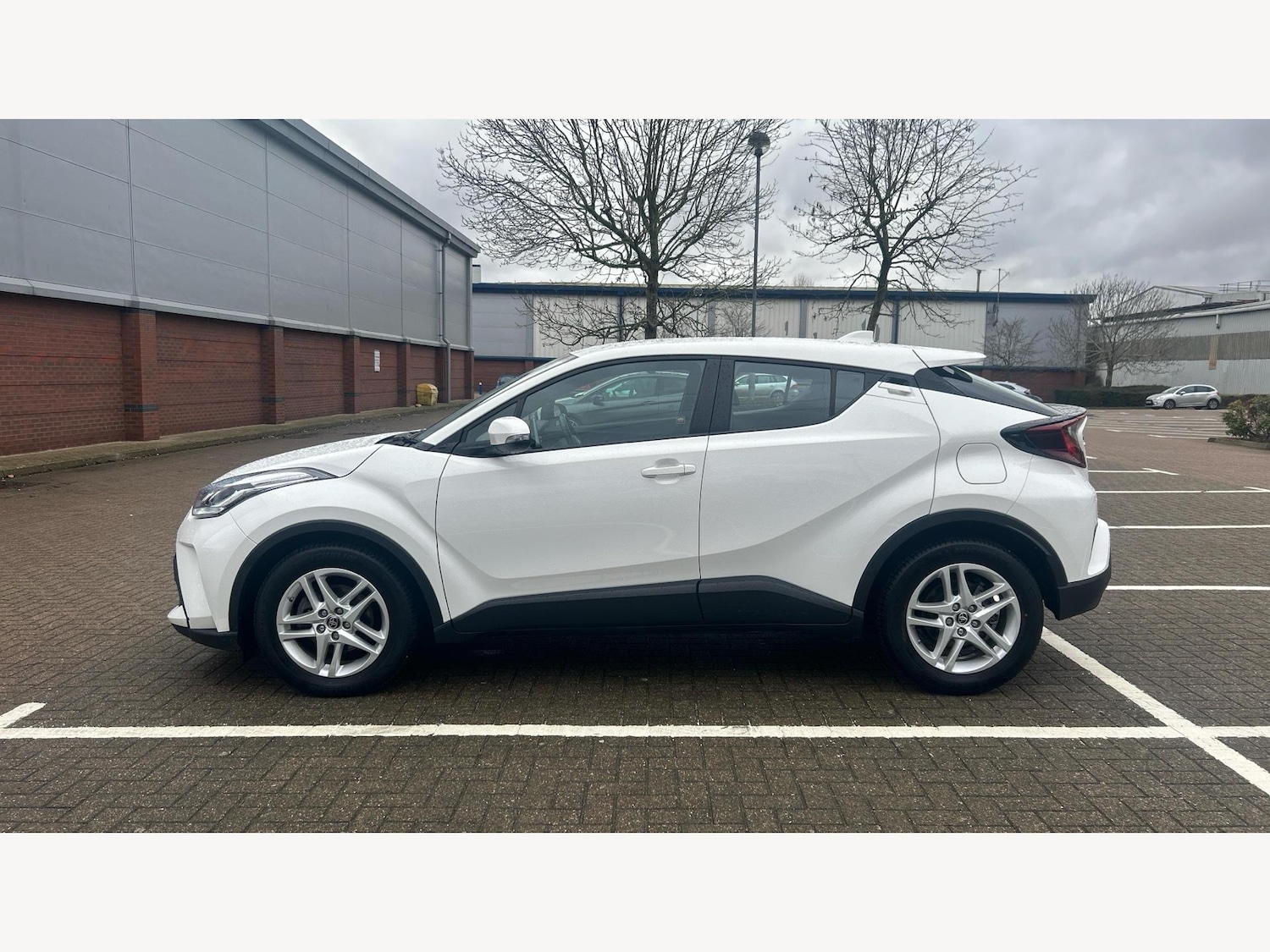 Used Toyota C-HR for sale - 77424815: Photo 19