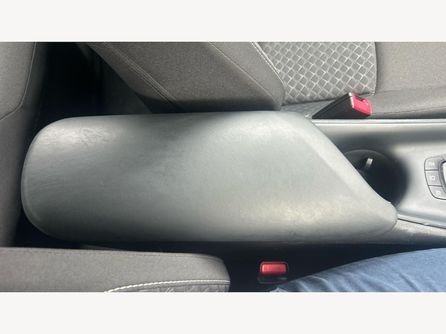 Used Toyota C-HR for sale - 77424815: Photo 27