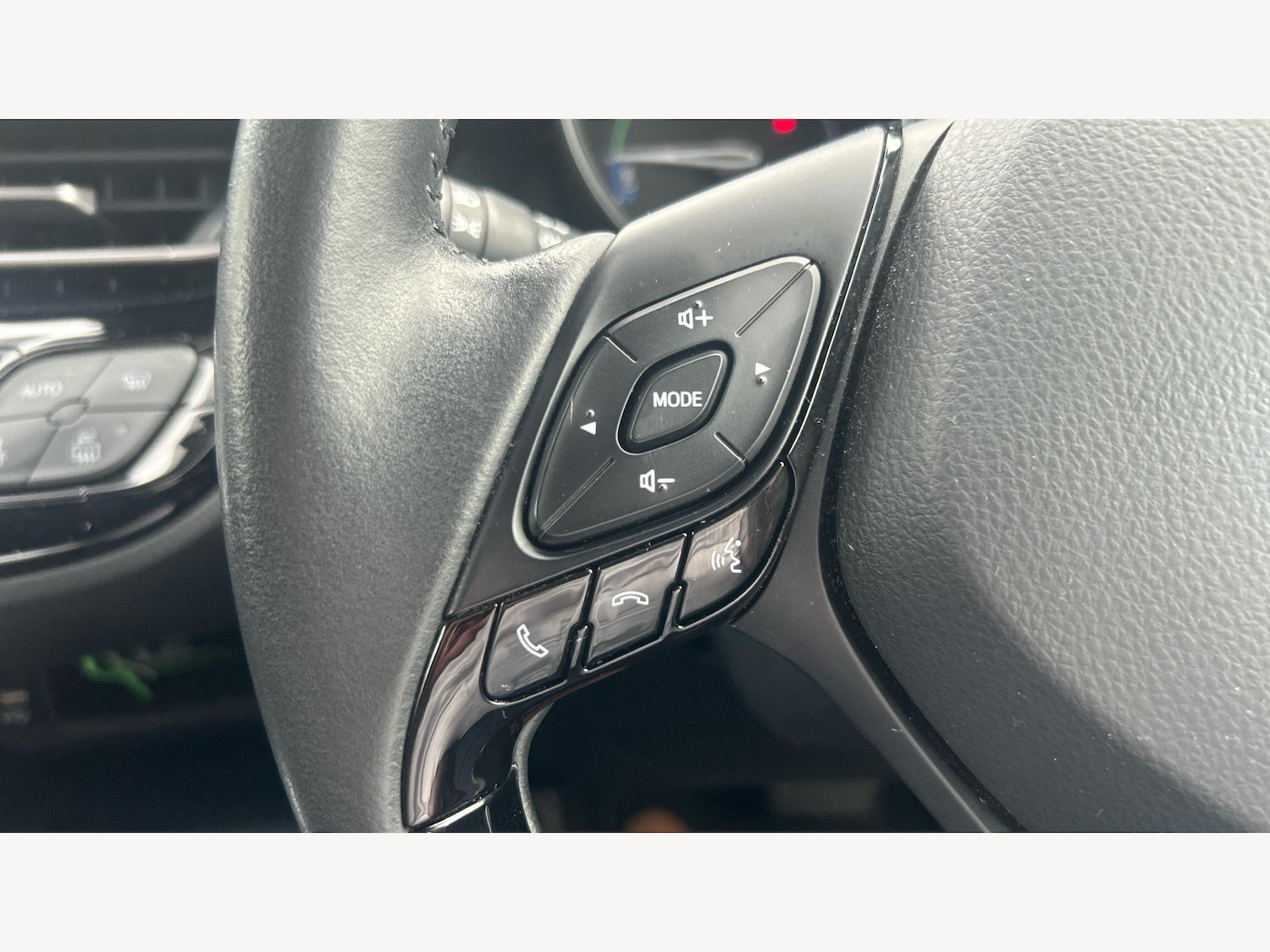 Used Toyota C-HR for sale - 77424815: Photo 29