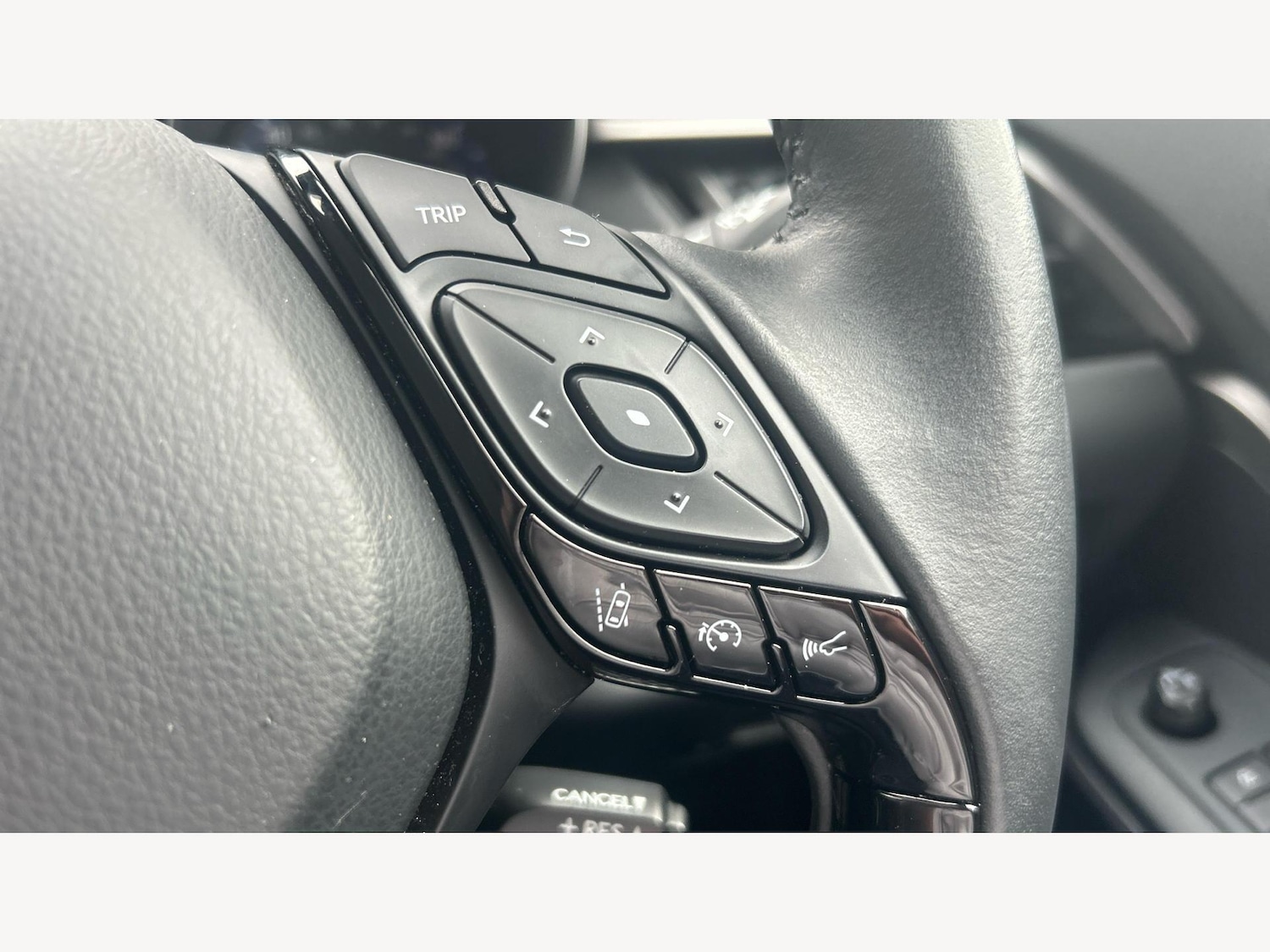 Used Toyota C-HR for sale - 77424815: Photo 30