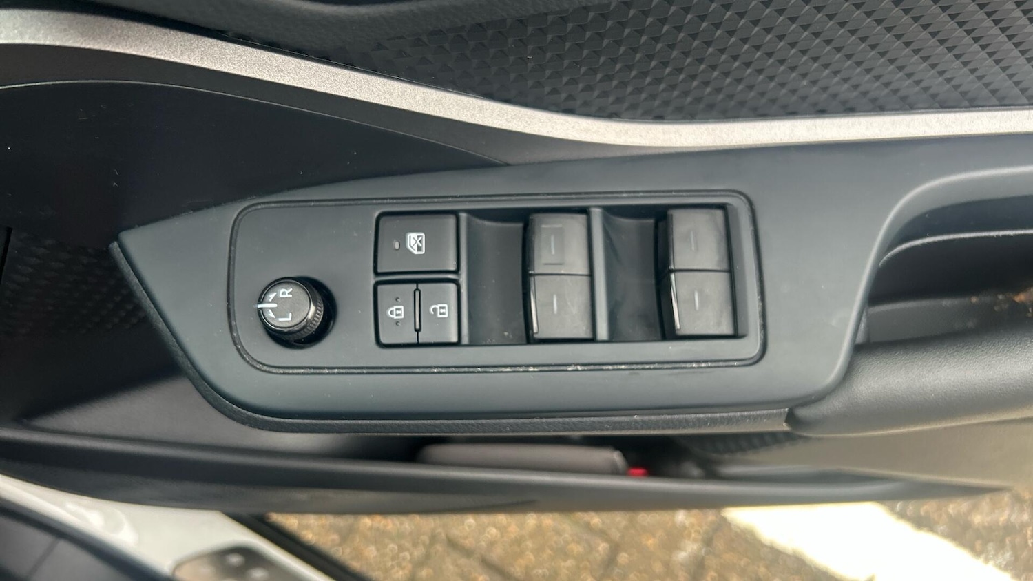 Used Toyota C-HR for sale - 77424815: Photo 38