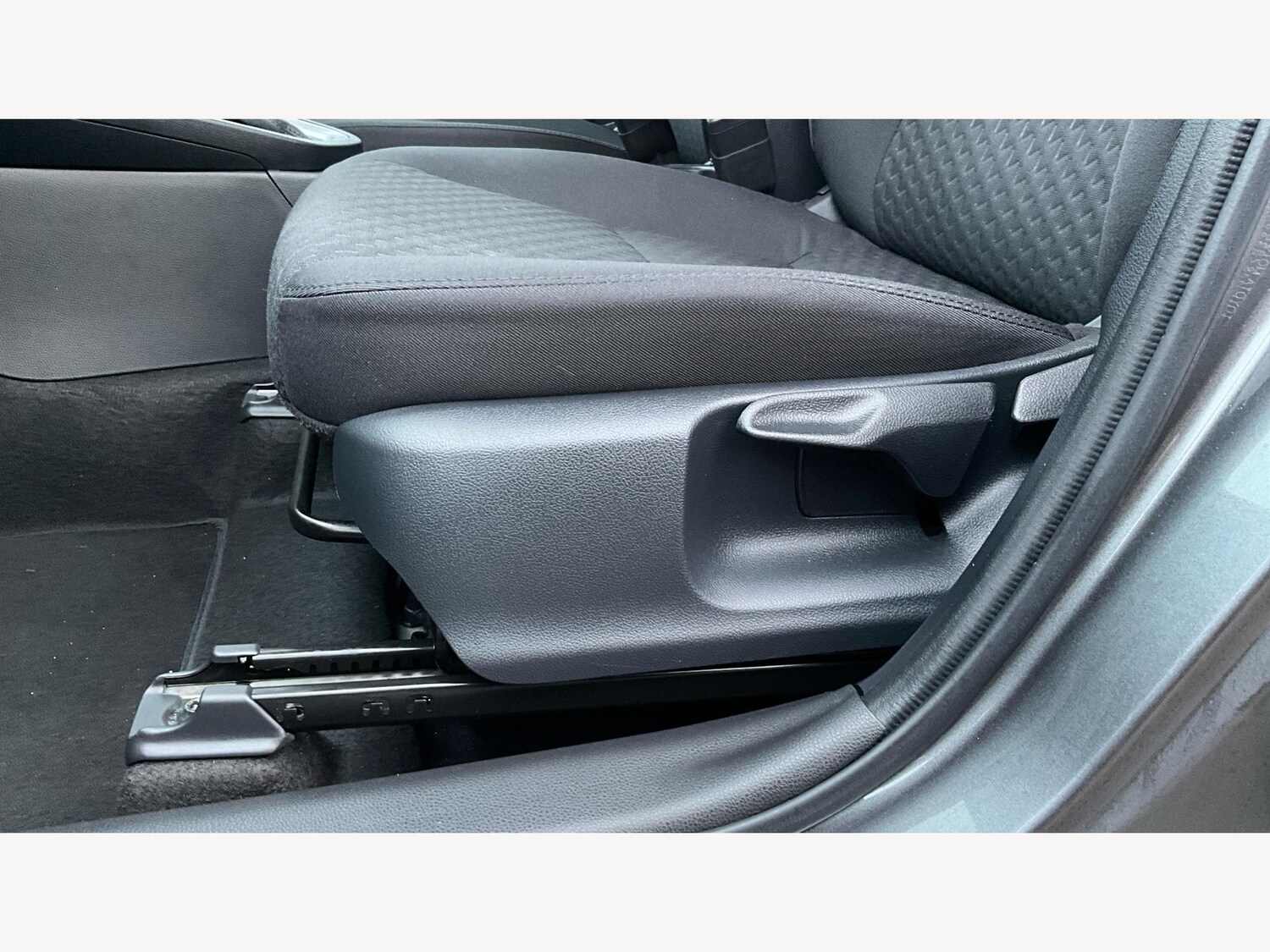 Used Toyota Yaris Cross 2024 for sale - 77074641: Photo 22