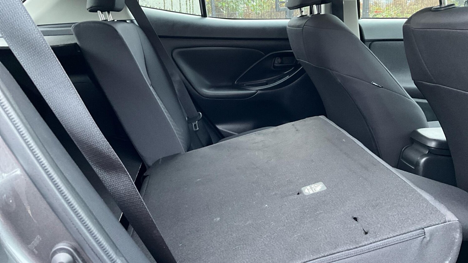 Used Toyota Yaris Cross 2024 for sale - 77074641: Photo 52