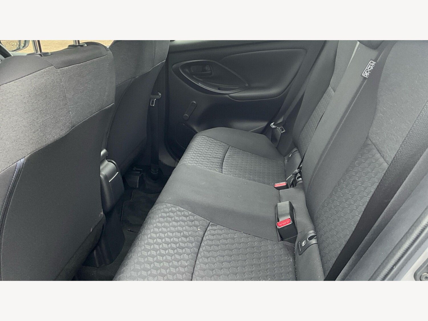 Used Toyota Yaris for sale - 77853170: Photo 15