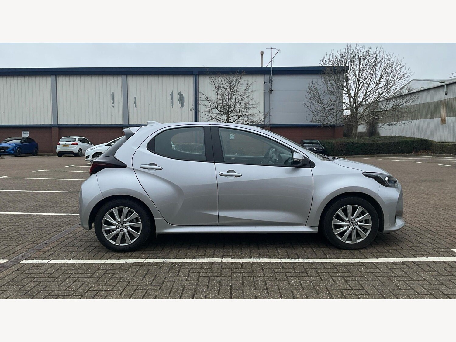 Used Toyota Yaris for sale - 77853170: Photo 18