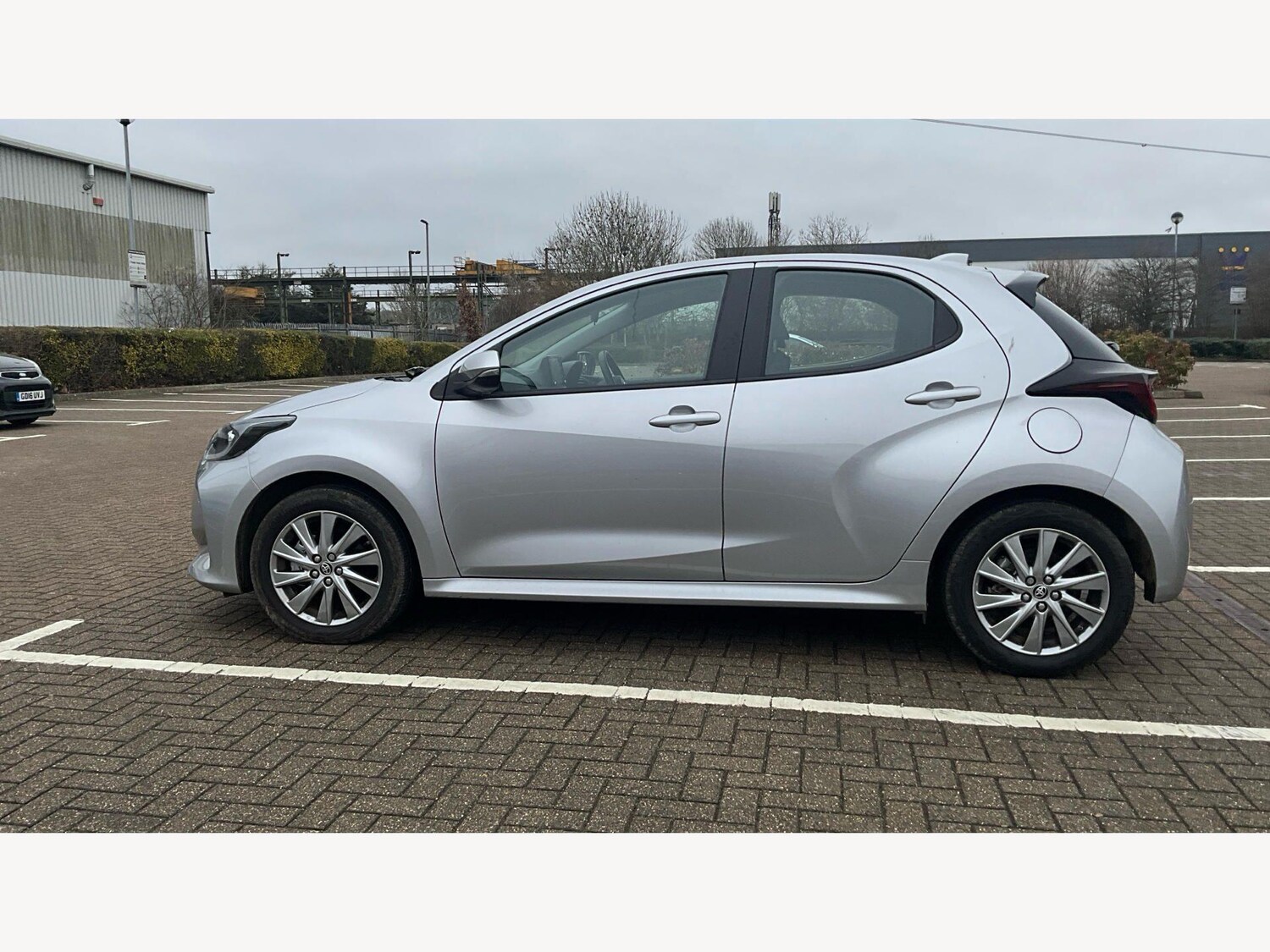 Used Toyota Yaris for sale - 77853170: Photo 19