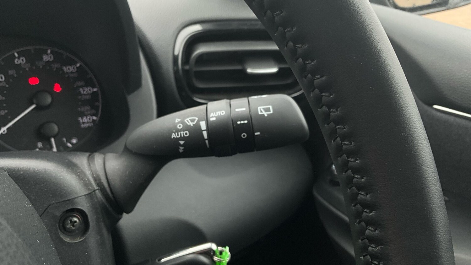 Used Toyota Yaris for sale - 77853170: Photo 35