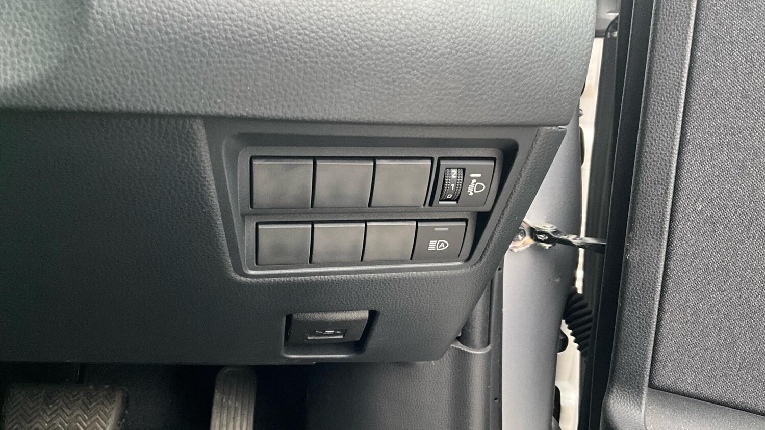 Used Toyota Yaris for sale - 77853170: Photo 40