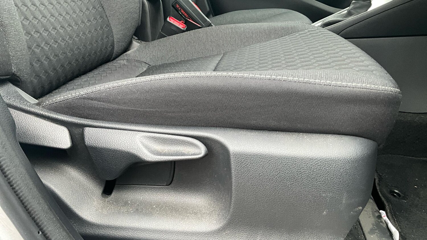 Used Toyota Yaris for sale - 77853170: Photo 50