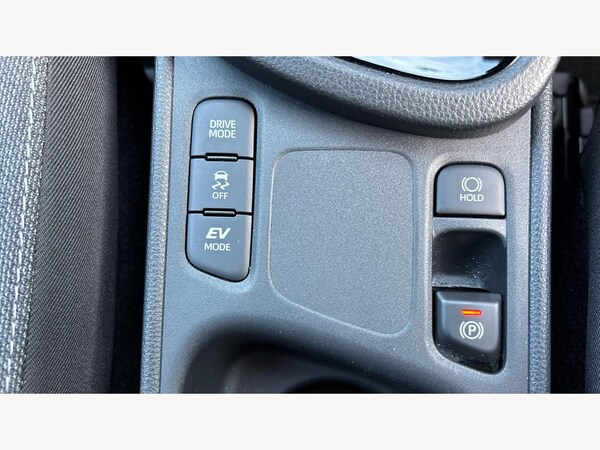 Used Toyota Yaris Cross 2025 for sale - 76095174: Photo 29