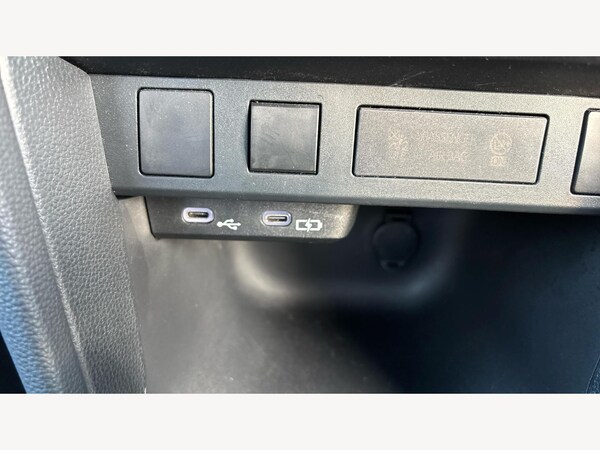Used Toyota Yaris Cross 2025 for sale - 76095174: Photo 30