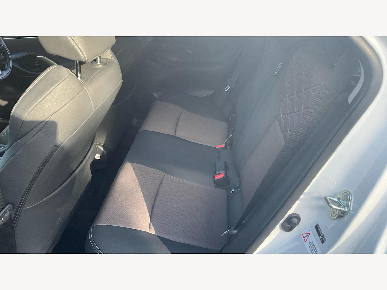 Used Toyota Yaris Cross 2024 for sale - 76584838: Photo 15