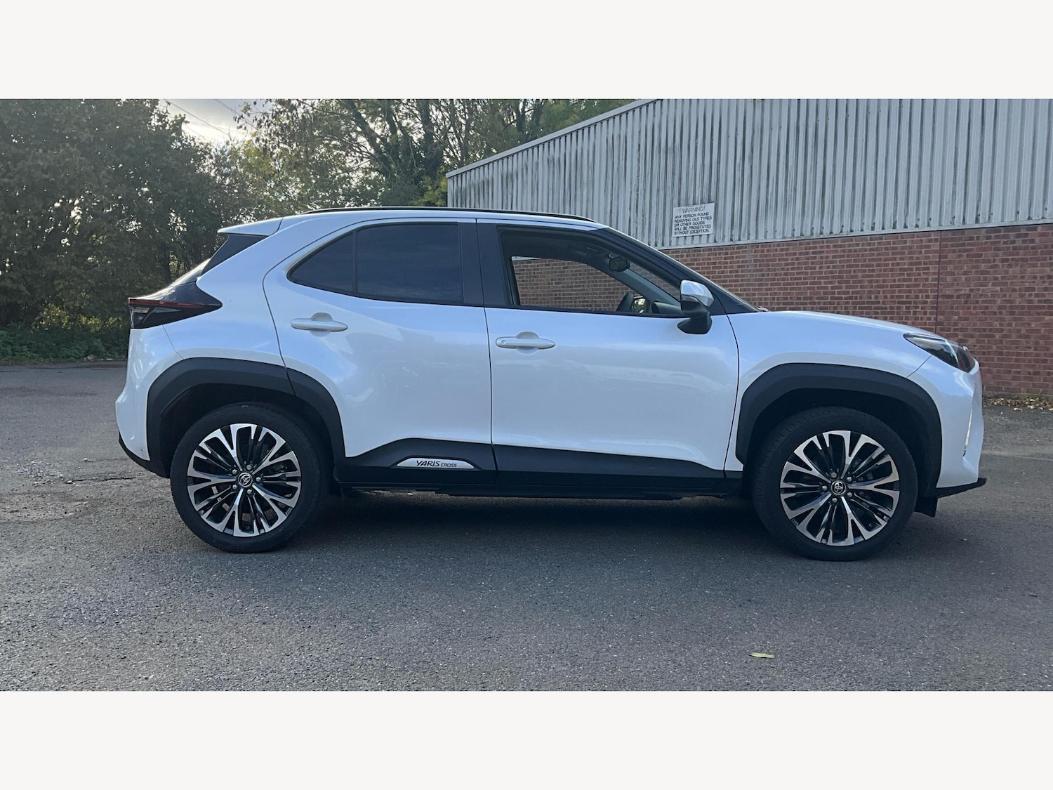 Used Toyota Yaris Cross 2024 for sale - 76584838: Photo 18