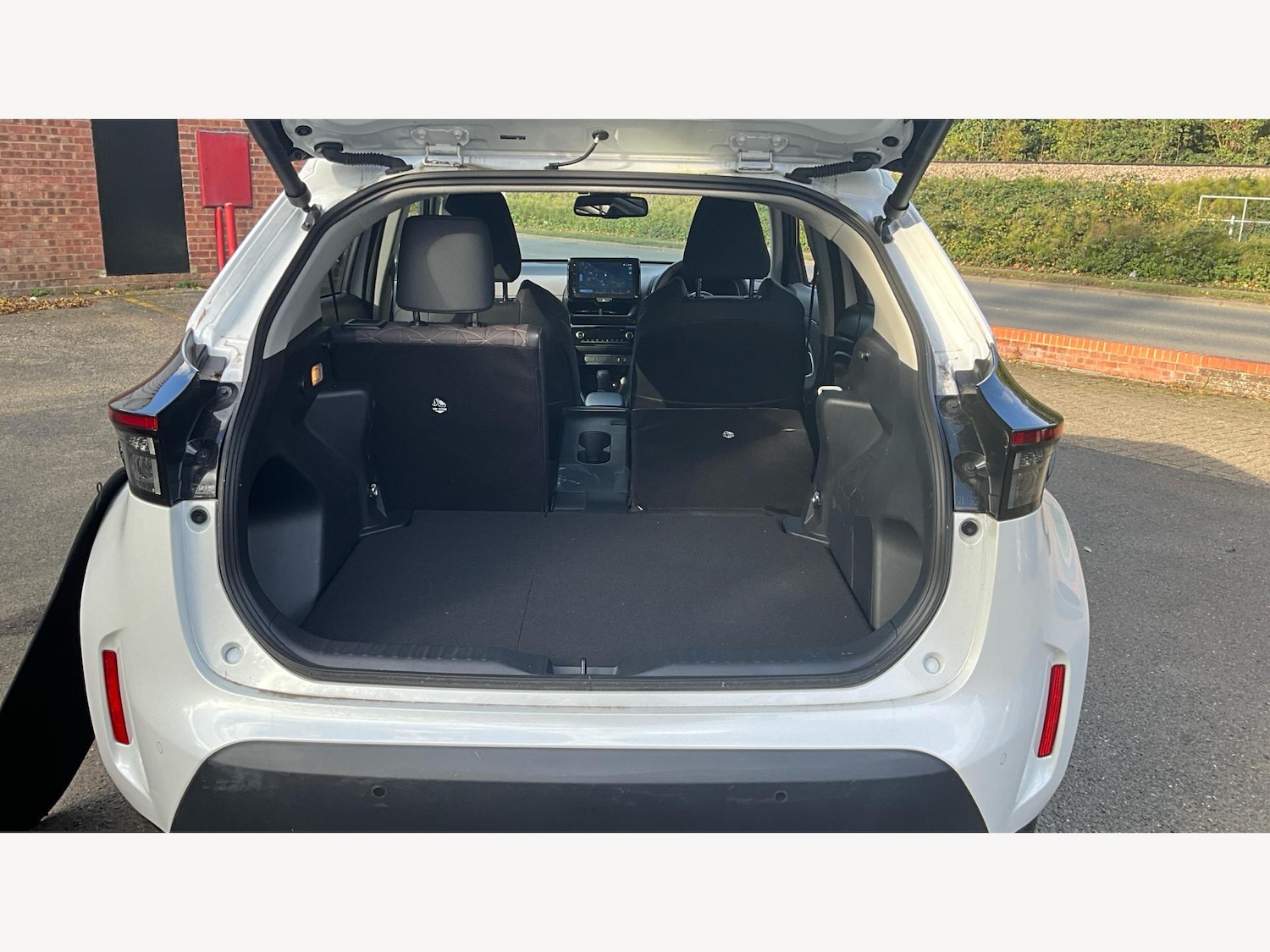 Used Toyota Yaris Cross 2024 for sale - 76584838: Photo 23