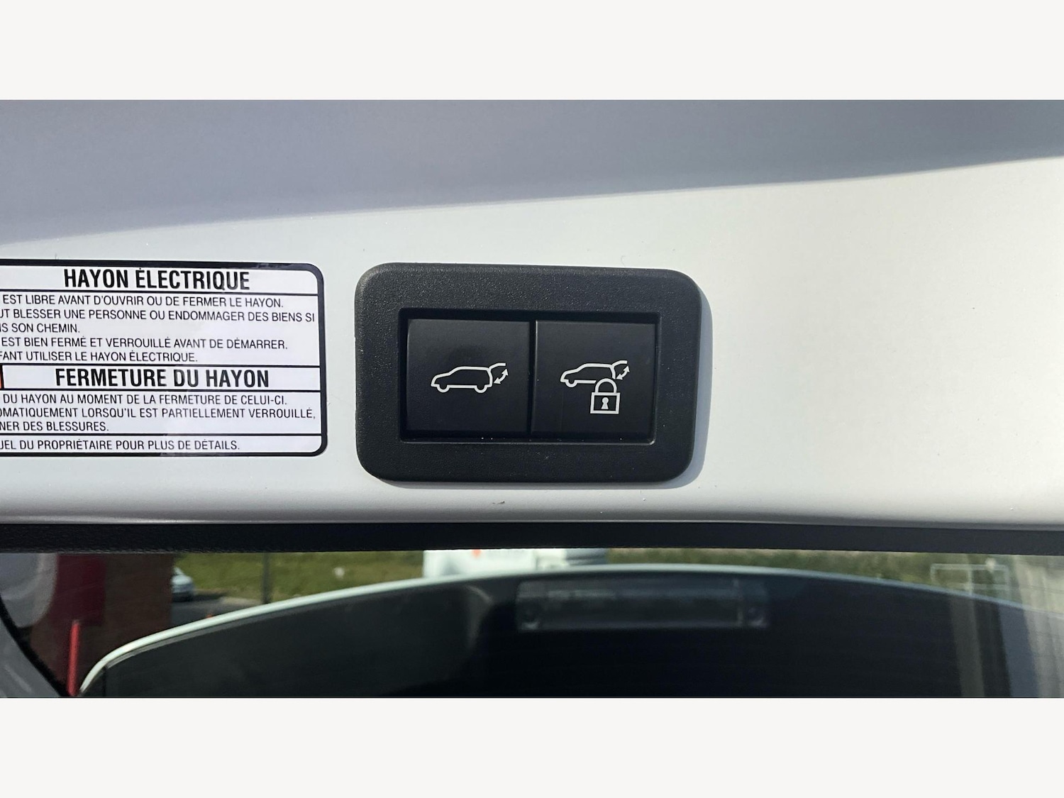 Used Toyota Yaris Cross 2024 for sale - 76584838: Photo 25