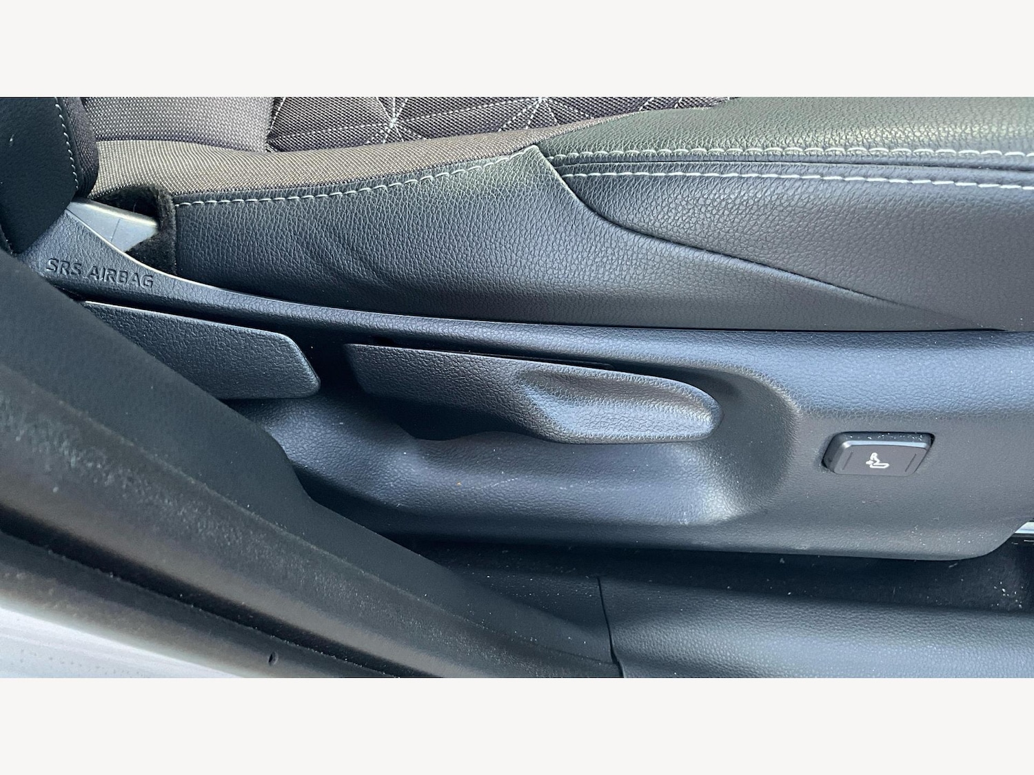 Used Toyota Yaris Cross 2024 for sale - 76584838: Photo 26