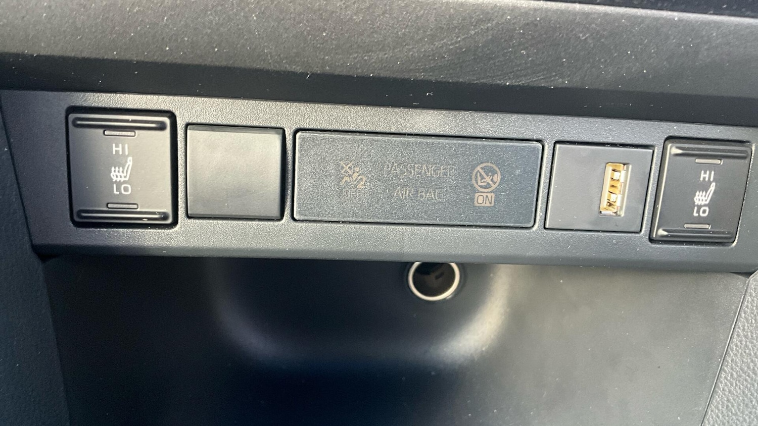 Used Toyota Yaris Cross 2024 for sale - 76584838: Photo 39