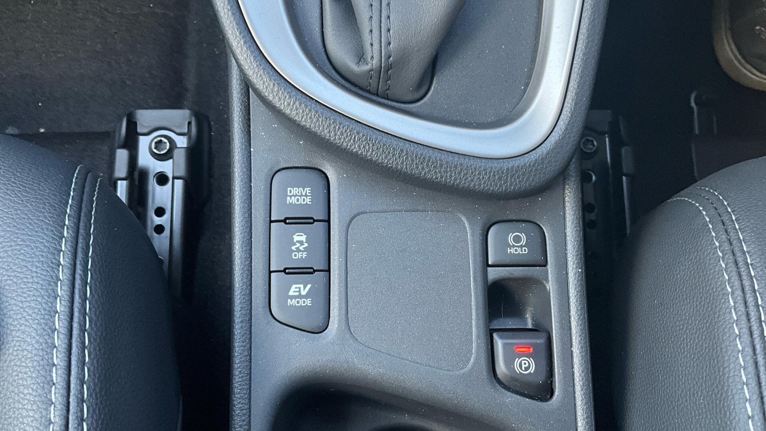 Used Toyota Yaris Cross 2024 for sale - 76584838: Photo 40