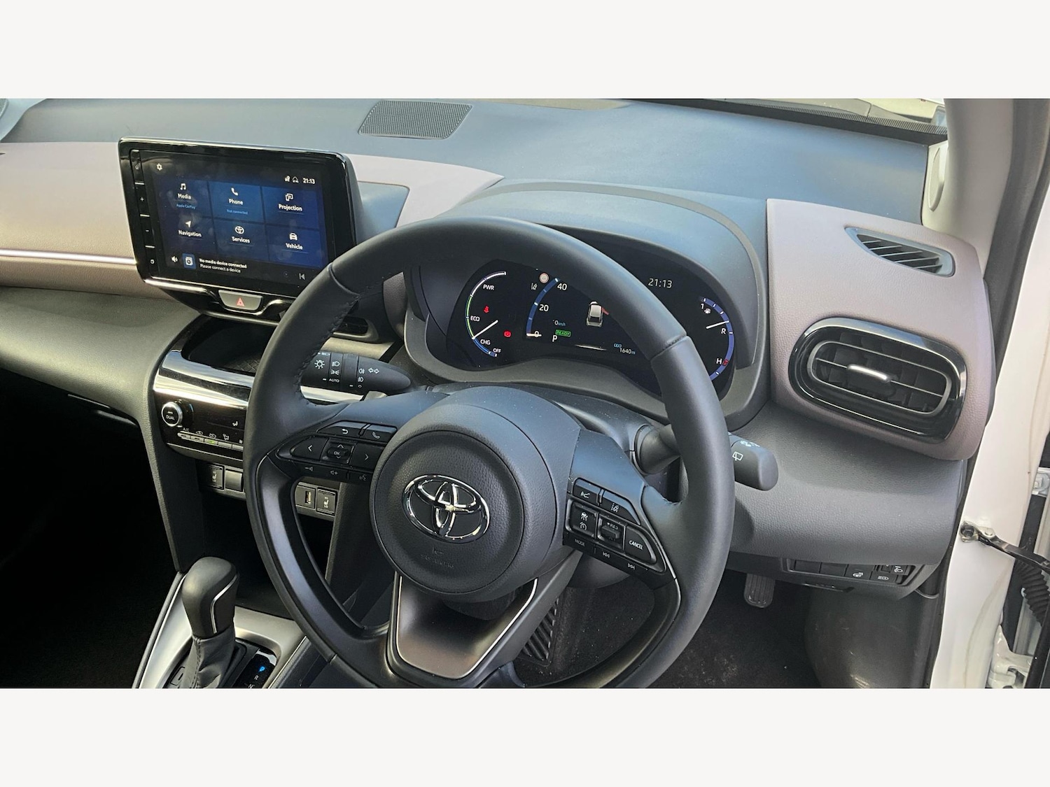 Used Toyota Yaris Cross 2024 for sale - 76584838: Photo 8