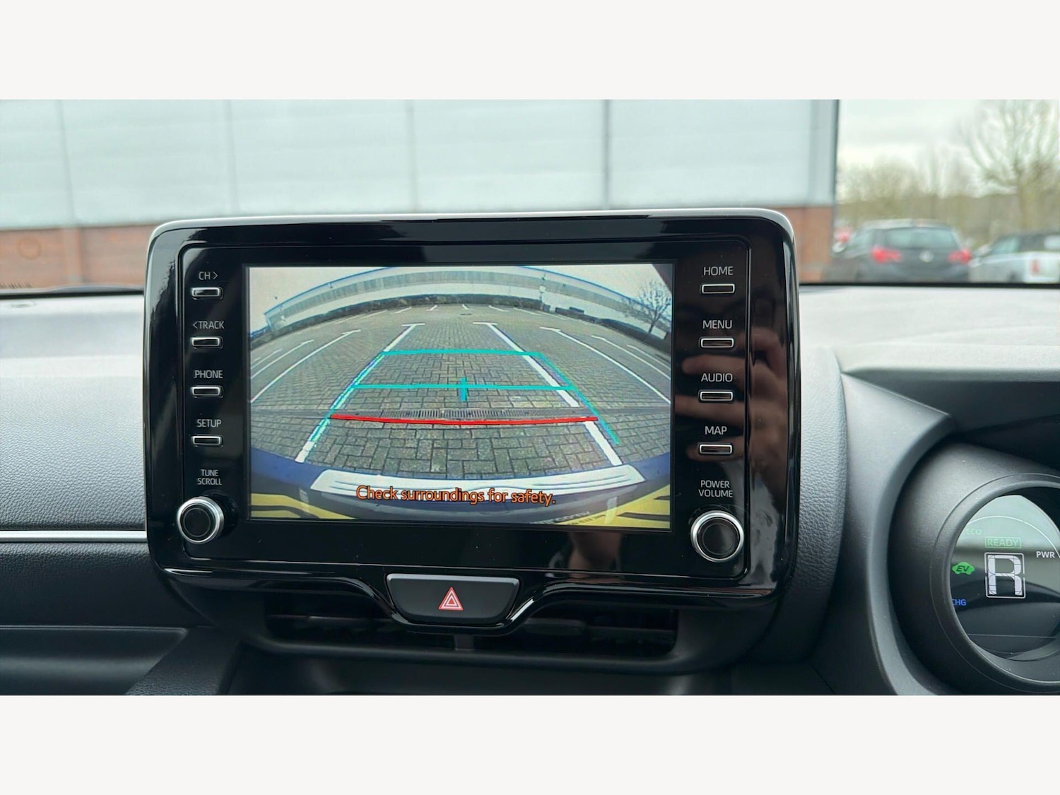 Used Toyota Yaris 2023 for sale - 77645957: Photo 26