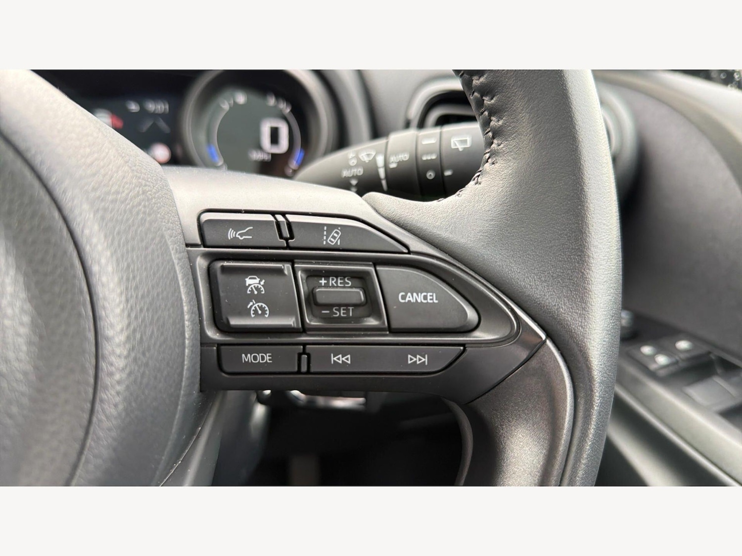 Used Toyota Yaris 2023 for sale - 77645957: Photo 28