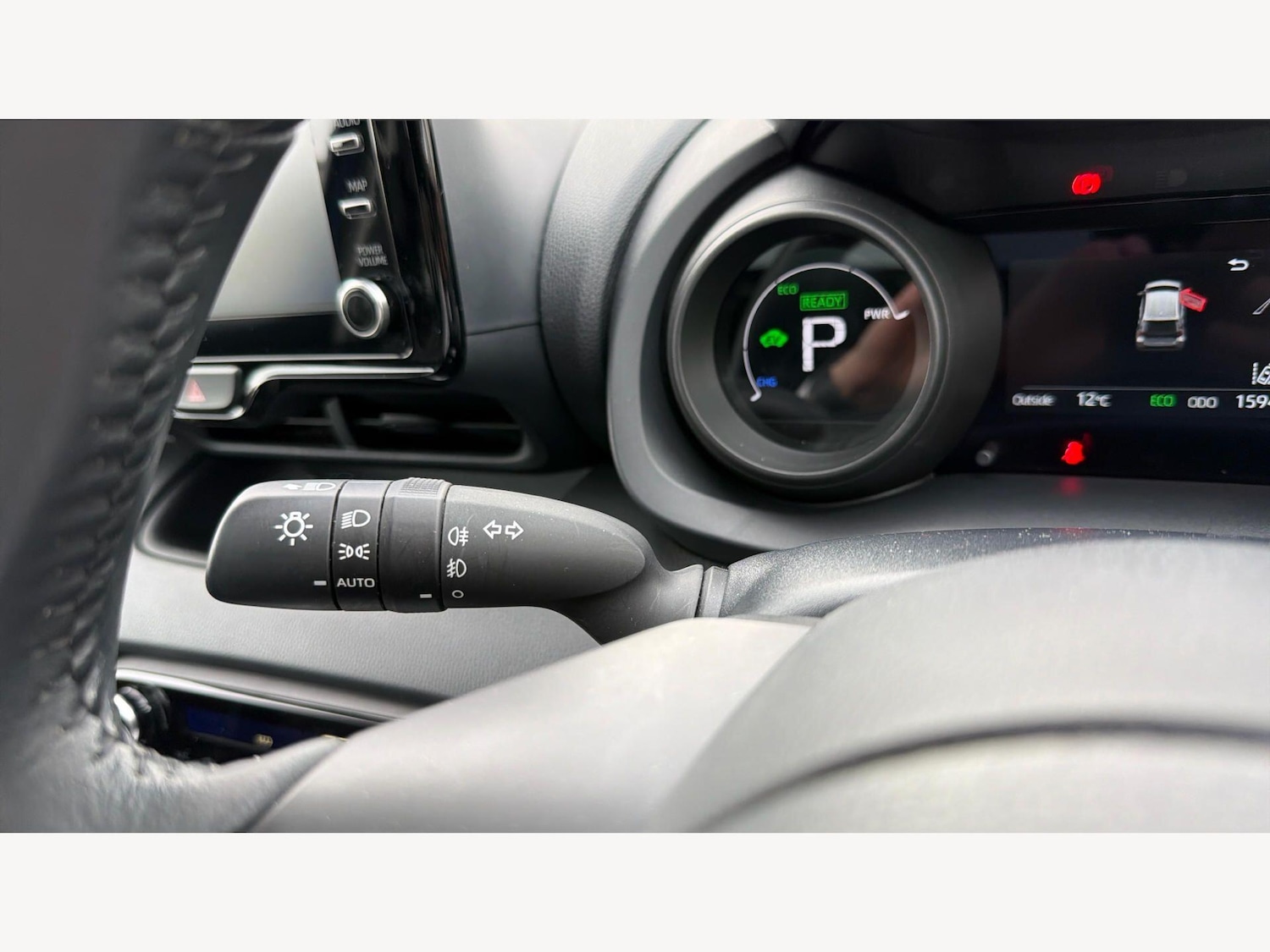 Used Toyota Yaris 2023 for sale - 77645957: Photo 30