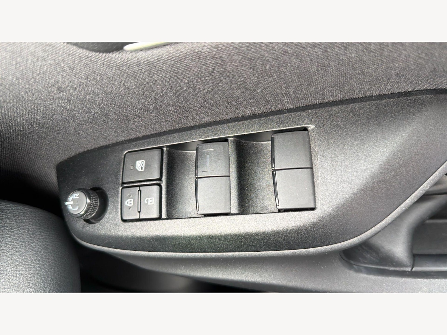 Used Toyota Yaris 2023 for sale - 77645957: Photo 31