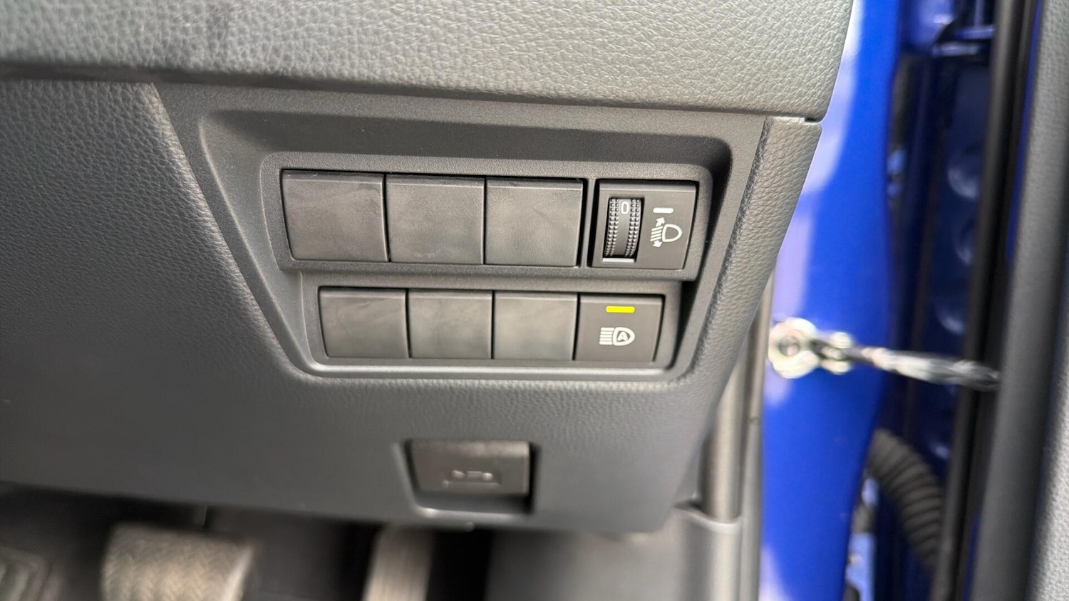 Used Toyota Yaris 2023 for sale - 77645957: Photo 32