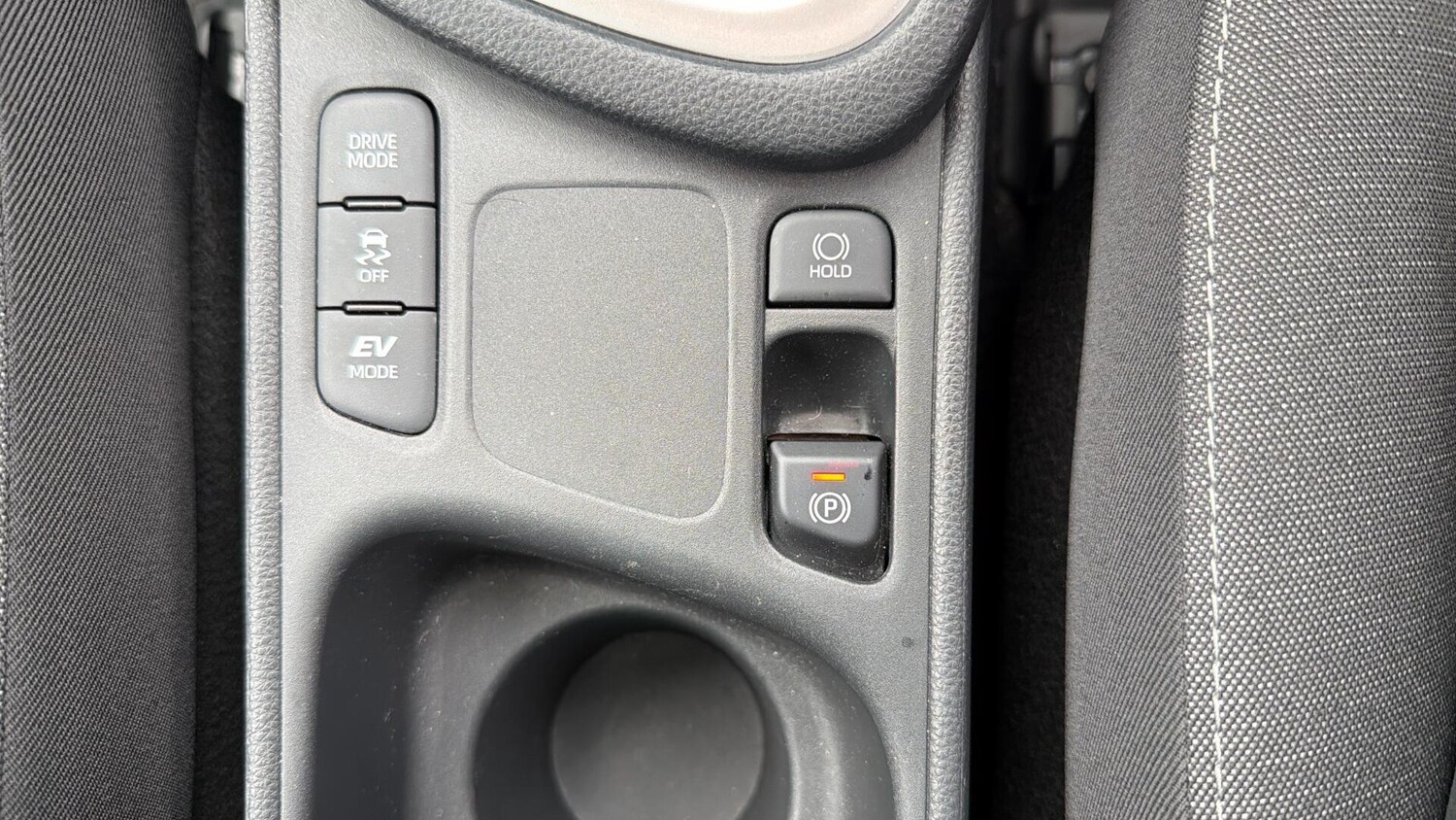 Used Toyota Yaris 2023 for sale - 77645957: Photo 34