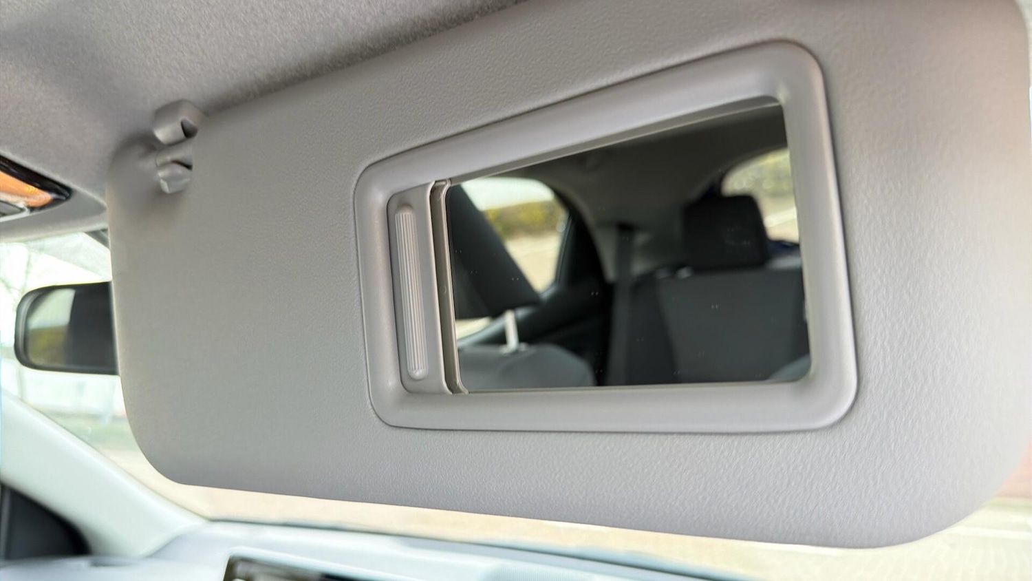 Used Toyota Yaris 2023 for sale - 77645957: Photo 43