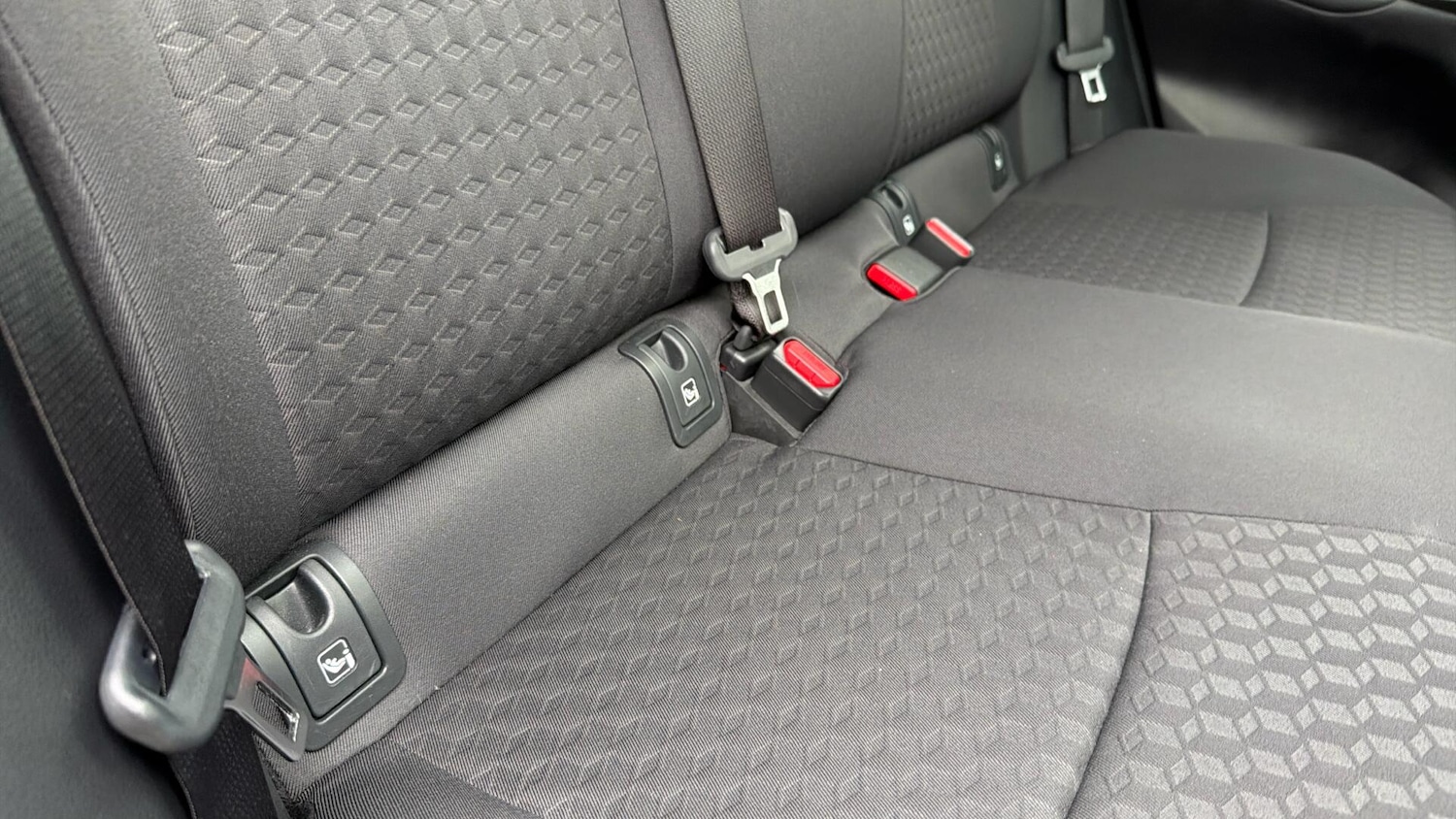 Used Toyota Yaris 2023 for sale - 77645957: Photo 51