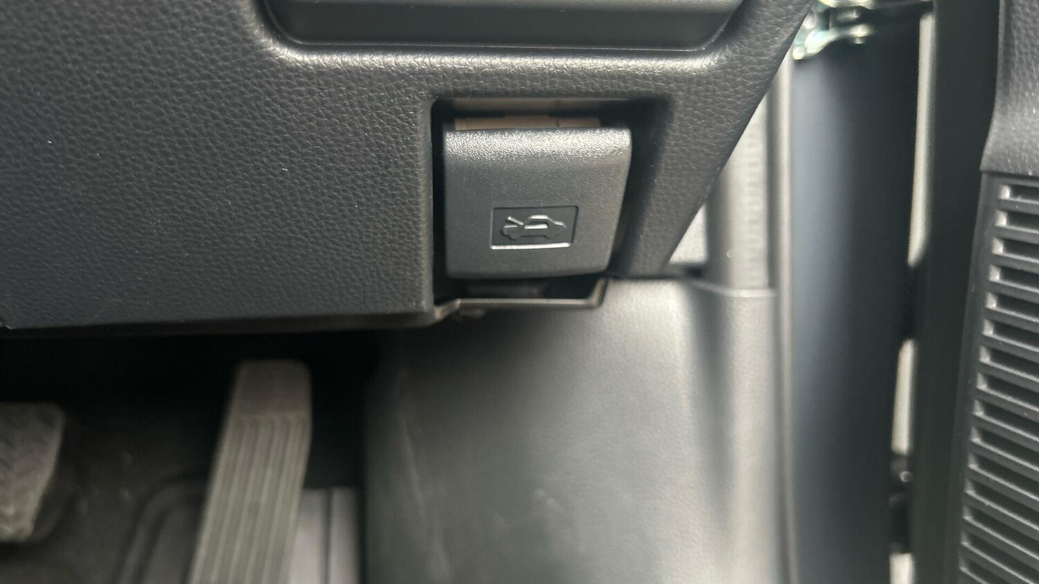 Used Toyota Prius 2025 for sale - 77029378: Photo 35