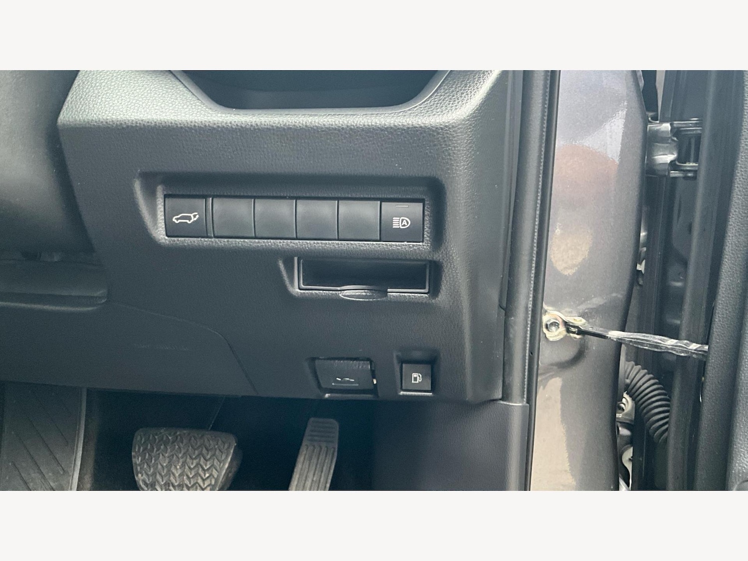 Used Toyota RAV4 2022 for sale - 76318079: Photo 27